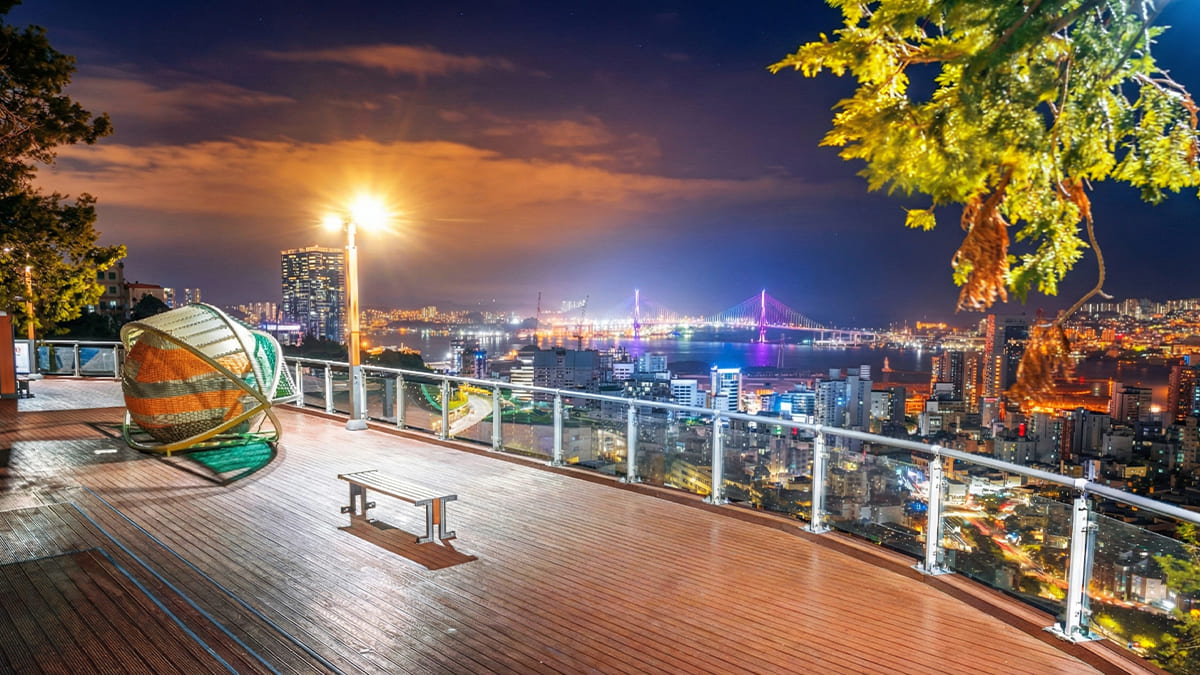 영주하늘눈전망대, 산복도로에서 바라보는 환상적인 부산항 야경