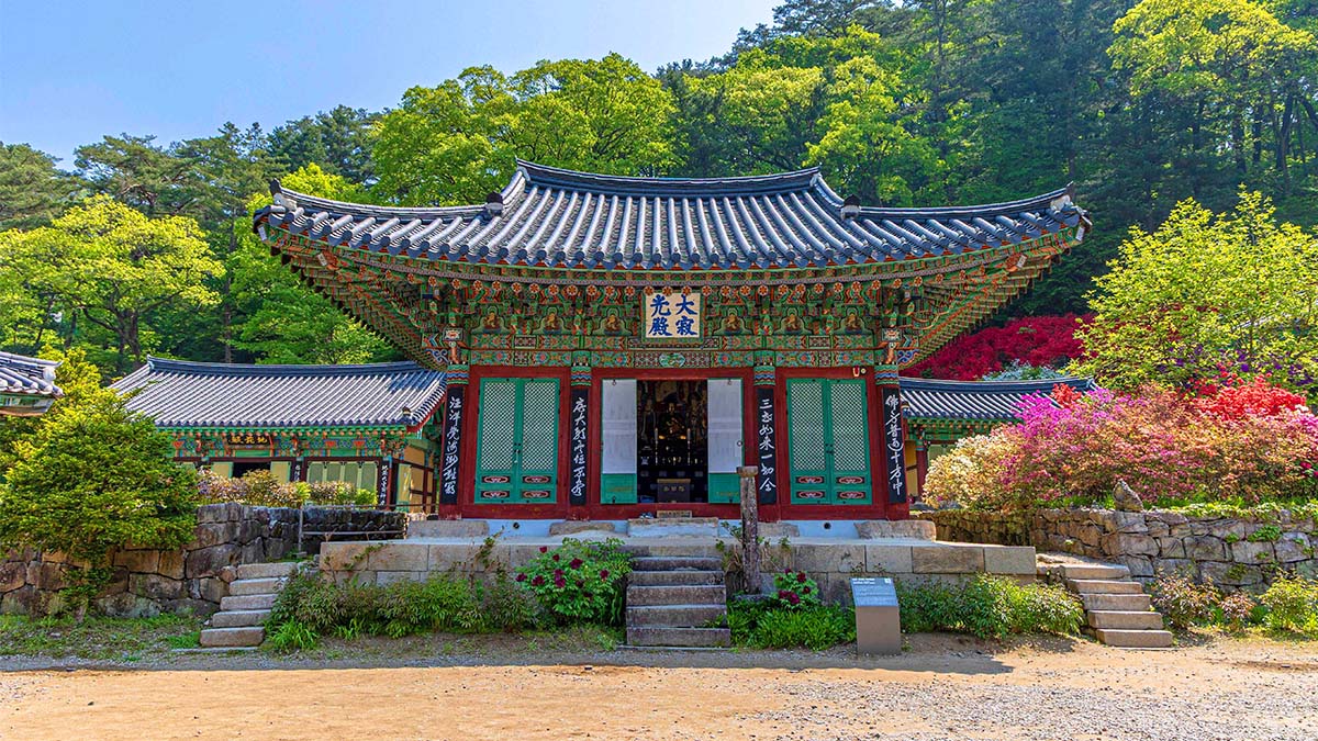 홍천 수타사 경내