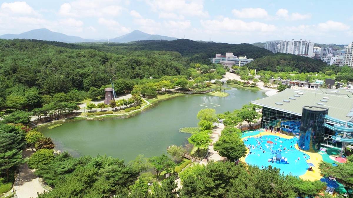울산대공원 호수 전경