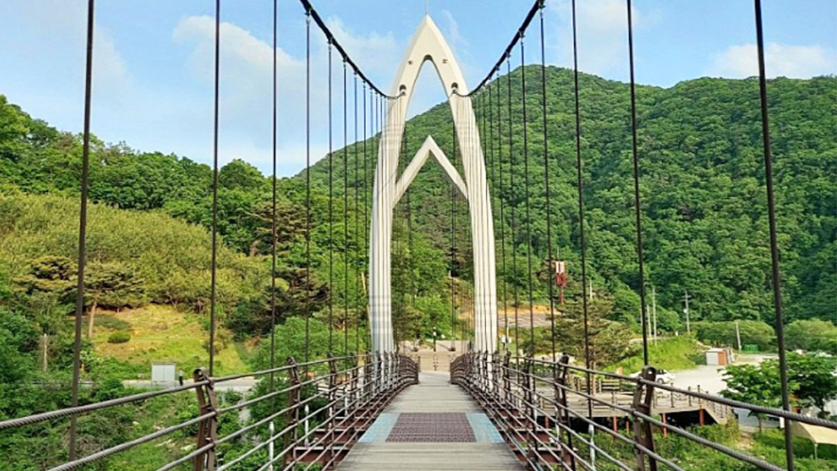 괴산호 연하협구름다리  / 사진=한국관광콘텐츠랩