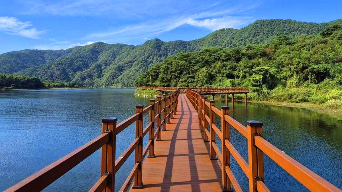 산막이옛길 수상 산책로