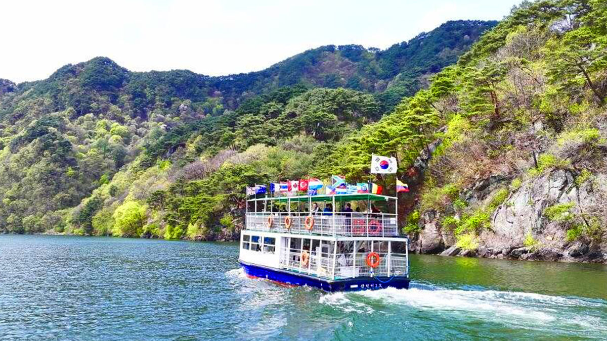 산막이옛길 보트