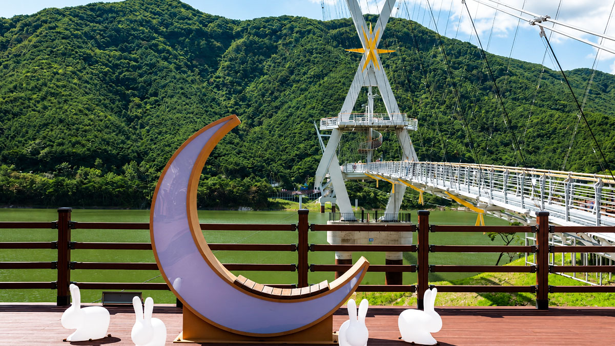 보현산댐 출렁다리