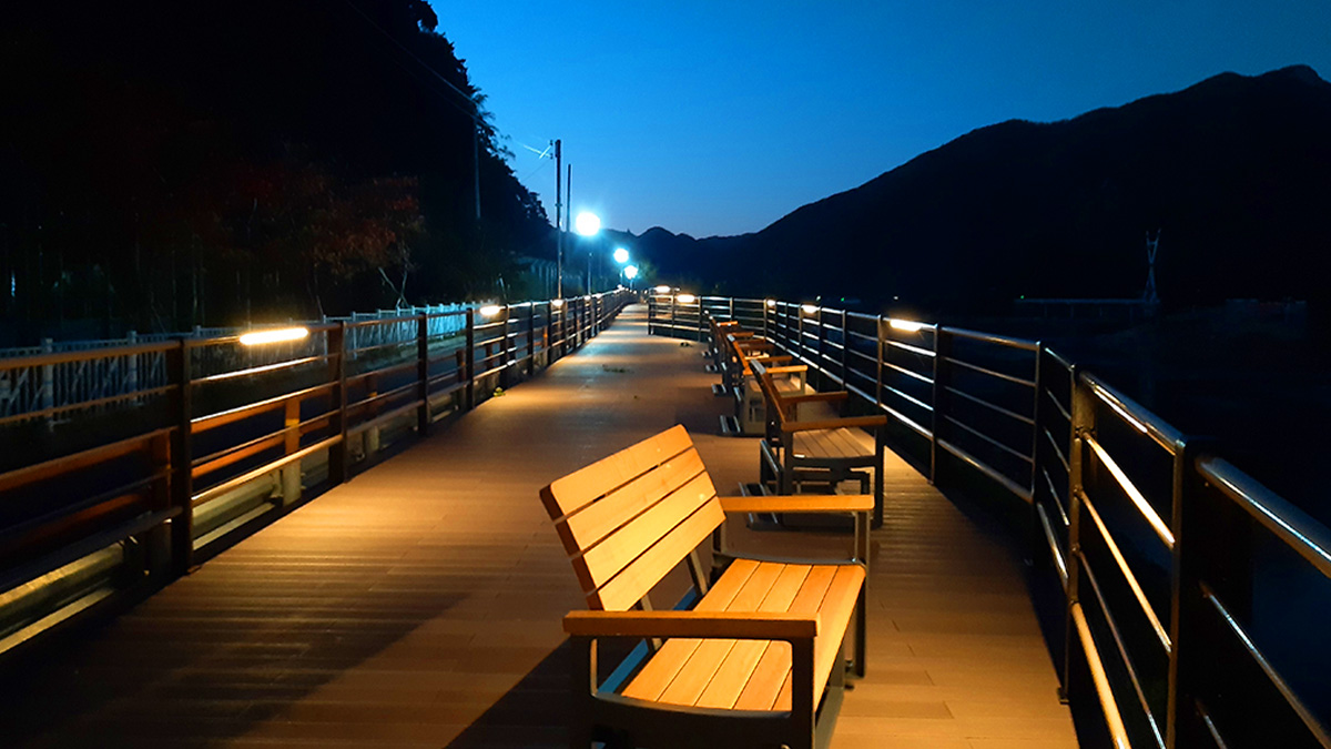 보현산댐 출렁다리 밤 산책