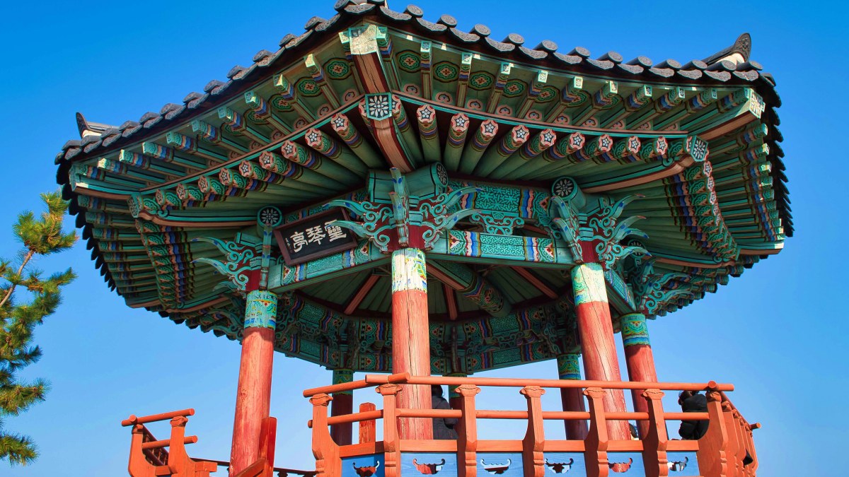 영금정 해돋이 정자 / 사진=한국관광공사 강원지사