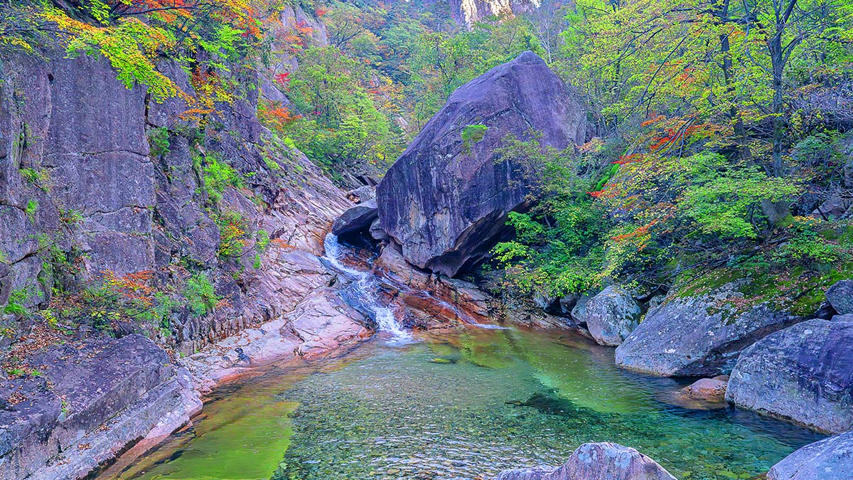 설악산 공룡능선 폭포