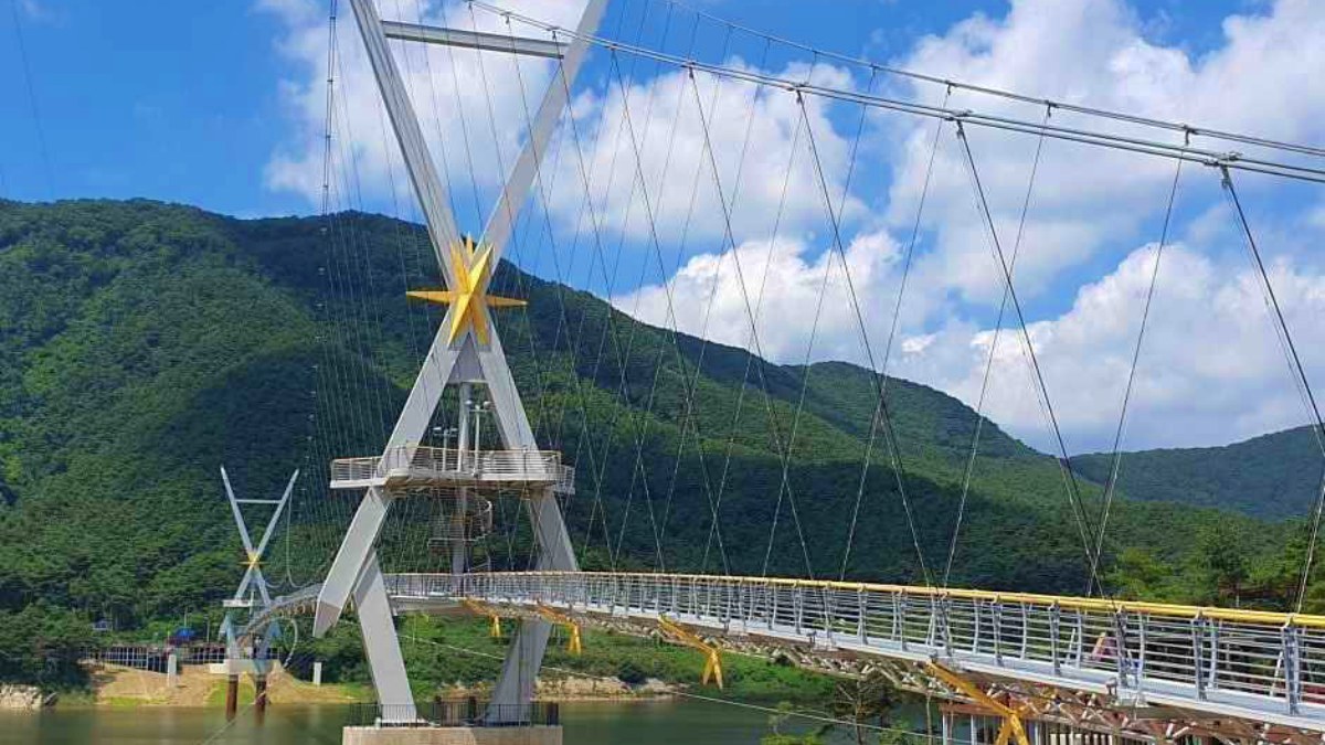 보현산댐 출렁다리 / 사진=한국관광콘텐츠랩