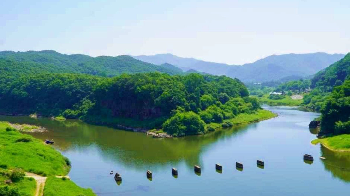 한탄강 베개용암 출렁다리에서 바라보는 풍경 / 사진=한국관광콘텐츠랩