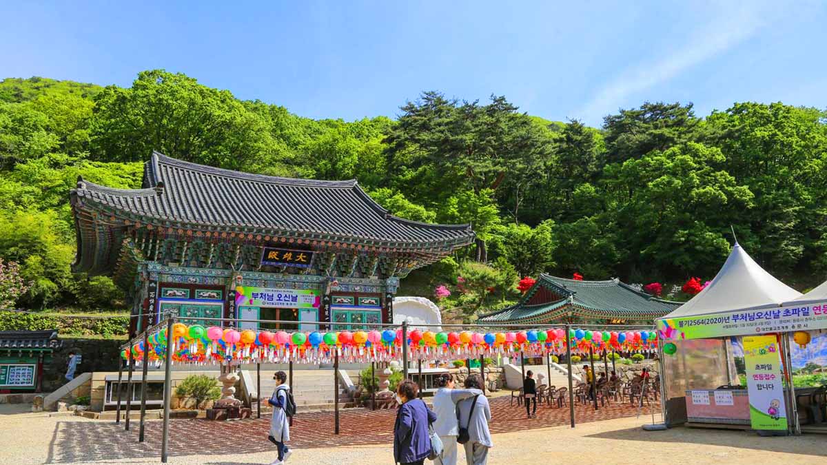 용문가 전각 전경